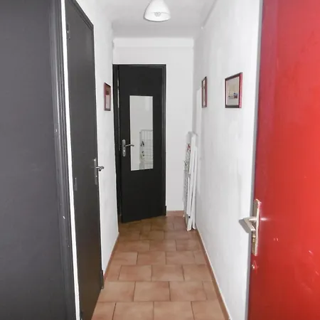 Narbonne-plage : T2 Climatise, 35m², Pieds Dans L'eau, 4 Pers. - Fr-1-795-50 *