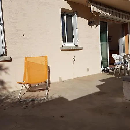 Narbonne-plage : T2 Climatise, 35m², Pieds Dans L'eau, 4 Pers. - Fr-1-795-50