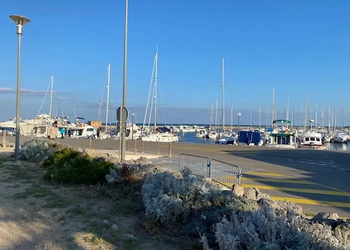Narbonne-Plage : Appartement T2 Climatise, 35M², Pieds Dans L'Eau, 4 Pers. - Fr-1-795-50 *